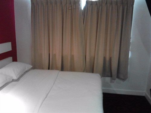 Jj Boutique Hotel Петалинг Джая Екстериор снимка